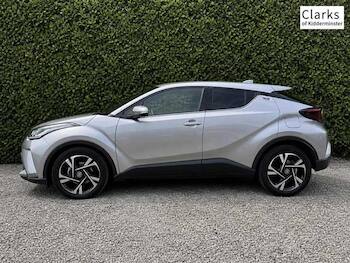 Used Toyota C-HR 2023 for sale - 79608402: Photo