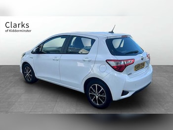 Used Toyota Yaris 2019 for sale - 75724013: Photo