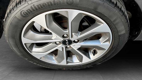 Used Kia Stonic 2023 for sale - 75427589: Photo 20