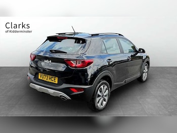 Used Kia Stonic 2023 for sale - 78598950: Photo