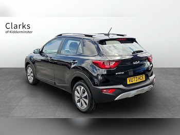 Used Kia Stonic 2023 for sale - 78598950: Photo