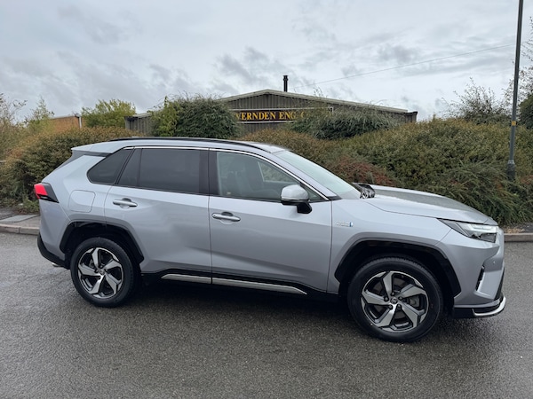 Used Toyota RAV4 2023 for sale - 76299337: Photo 2