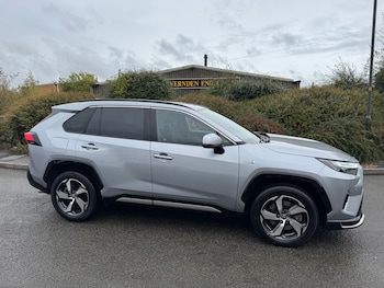 Used Toyota RAV4 2023 for sale - 76299337: Photo 2
