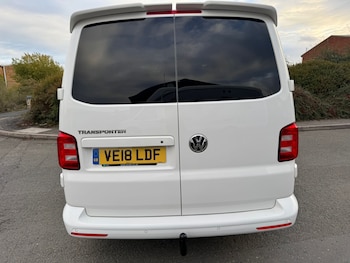 Used Volkswagen Transporter 2018 for sale - 76347434: Photo