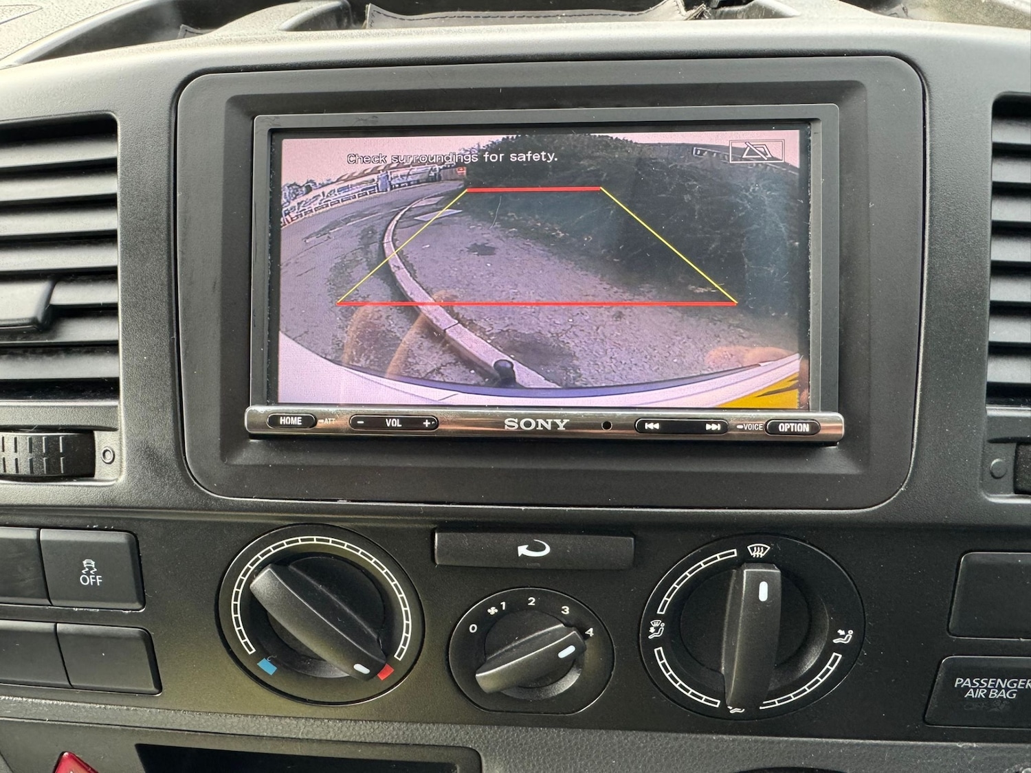 Used Volkswagen Transporter 2011 for sale - 77201511: Photo 11