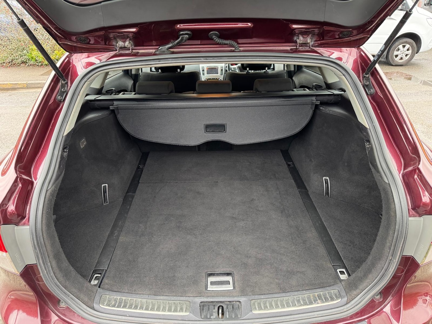 Used Toyota Avensis 2012 for sale - 77310948: Photo 13