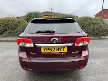 Used Toyota Avensis 2012 for sale - 77310948: Photo