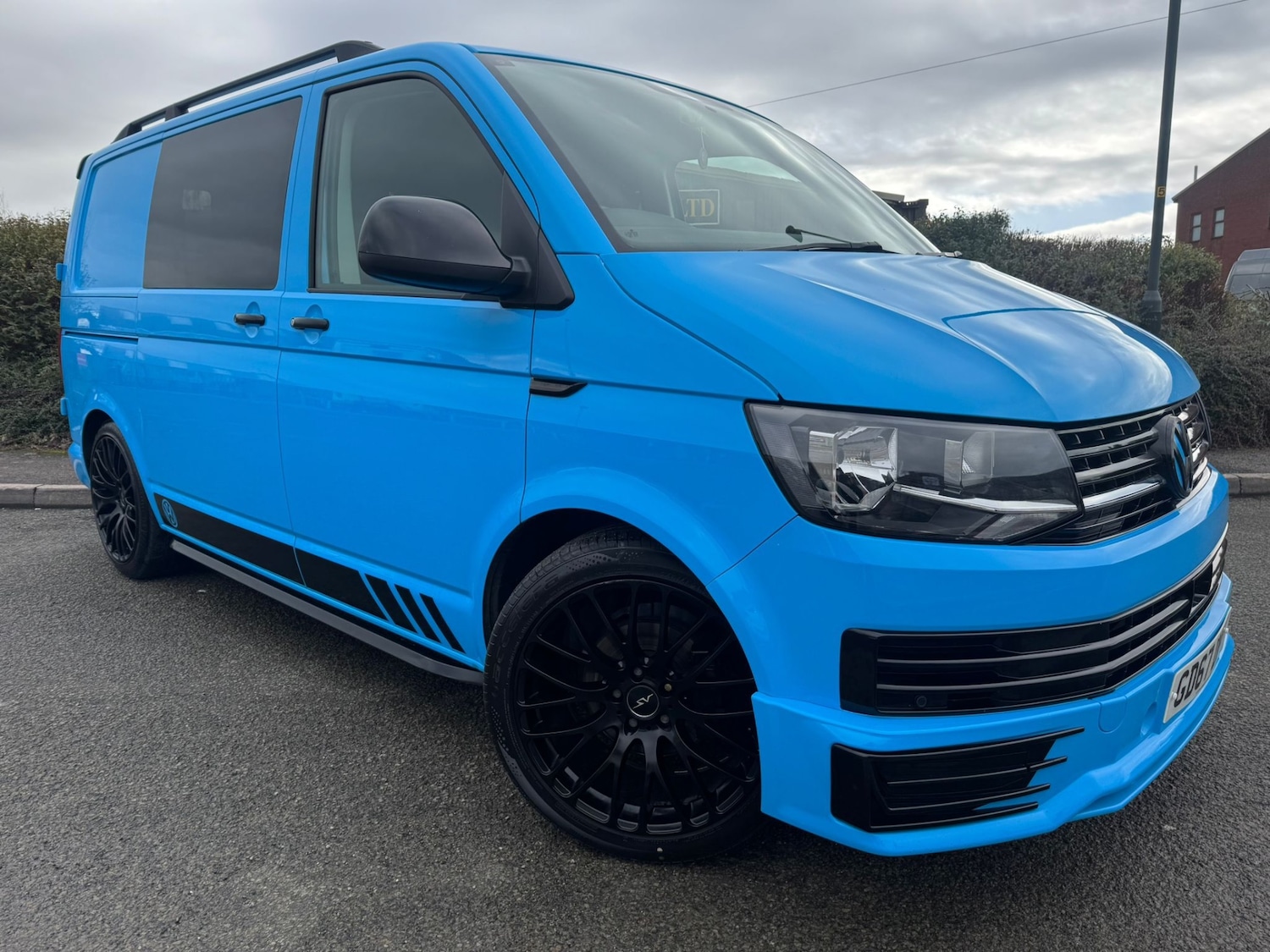 Used Volkswagen Transporter 2017 for sale - 77701283: Photo 1