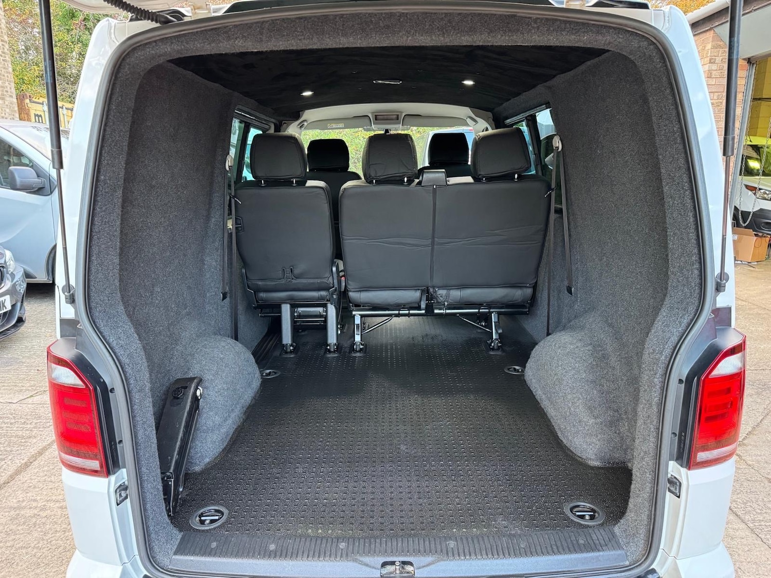 Used Volkswagen Transporter 2018 for sale - 76334930: Photo 14