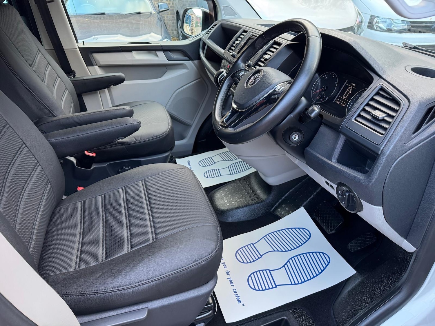 Used Volkswagen Transporter 2018 for sale - 76334930: Photo 9