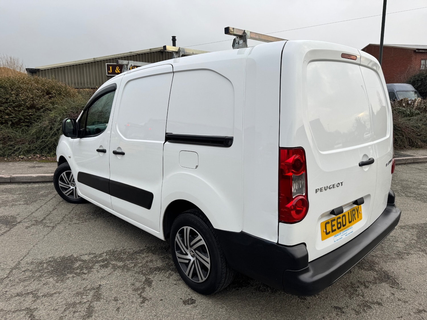 Used Peugeot Partner 2010 for sale - 77357443: Photo 5