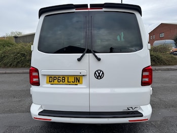 Used Volkswagen Transporter 2018 for sale - 78202309: Photo