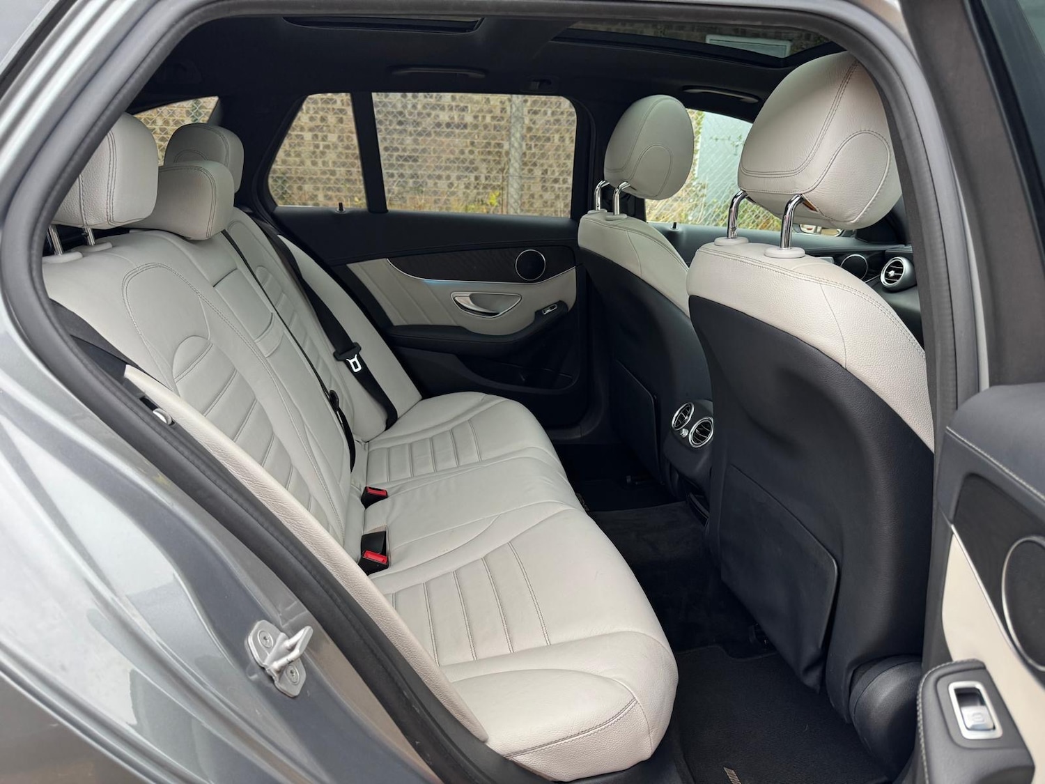 Used Mercedes-Benz C Class 2014 for sale - 76548112: Photo 11