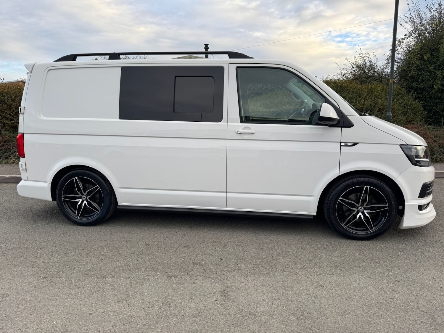 Used Volkswagen Transporter 2018 for sale - 76453762: Photo 2