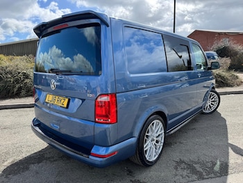 Used Volkswagen Transporter 2018 for sale - 77938264: Photo