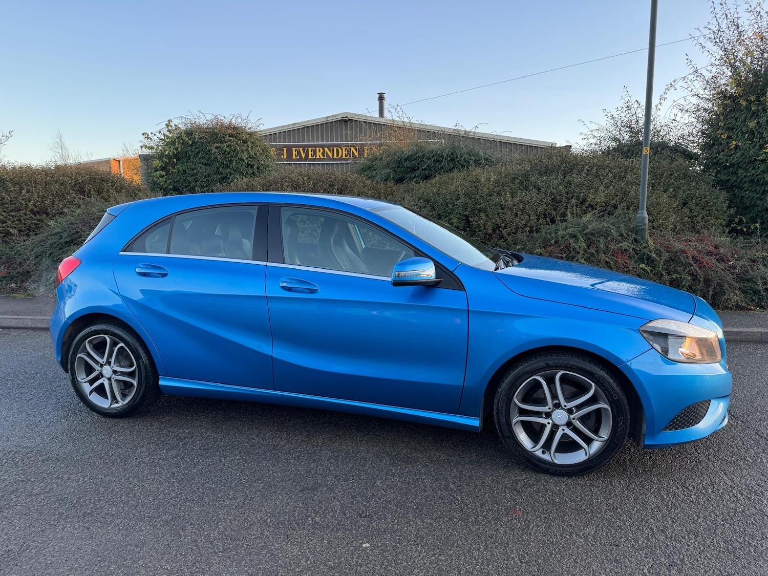 Used Mercedes-Benz A-Class 2013 for sale - 76774763: Photo 2