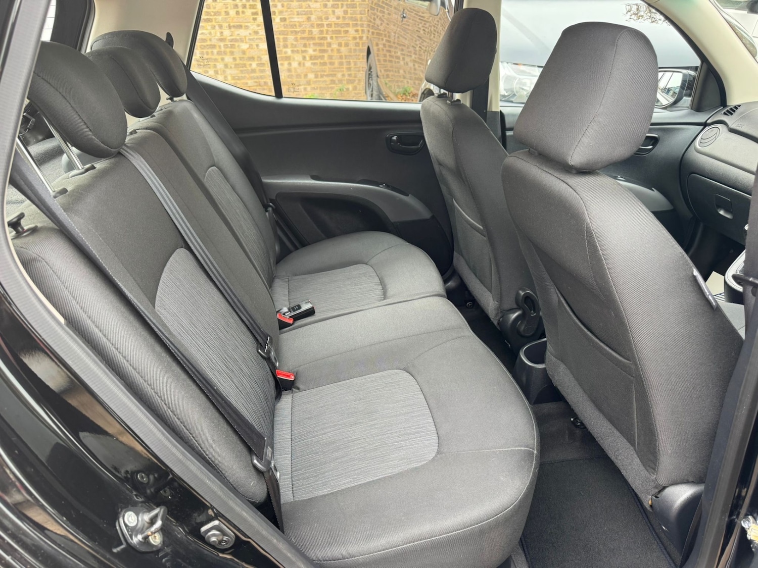 Used Hyundai i10 2013 for sale - 76466606: Photo 11