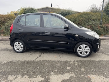 Used Hyundai i10 2013 for sale - 76466606: Photo