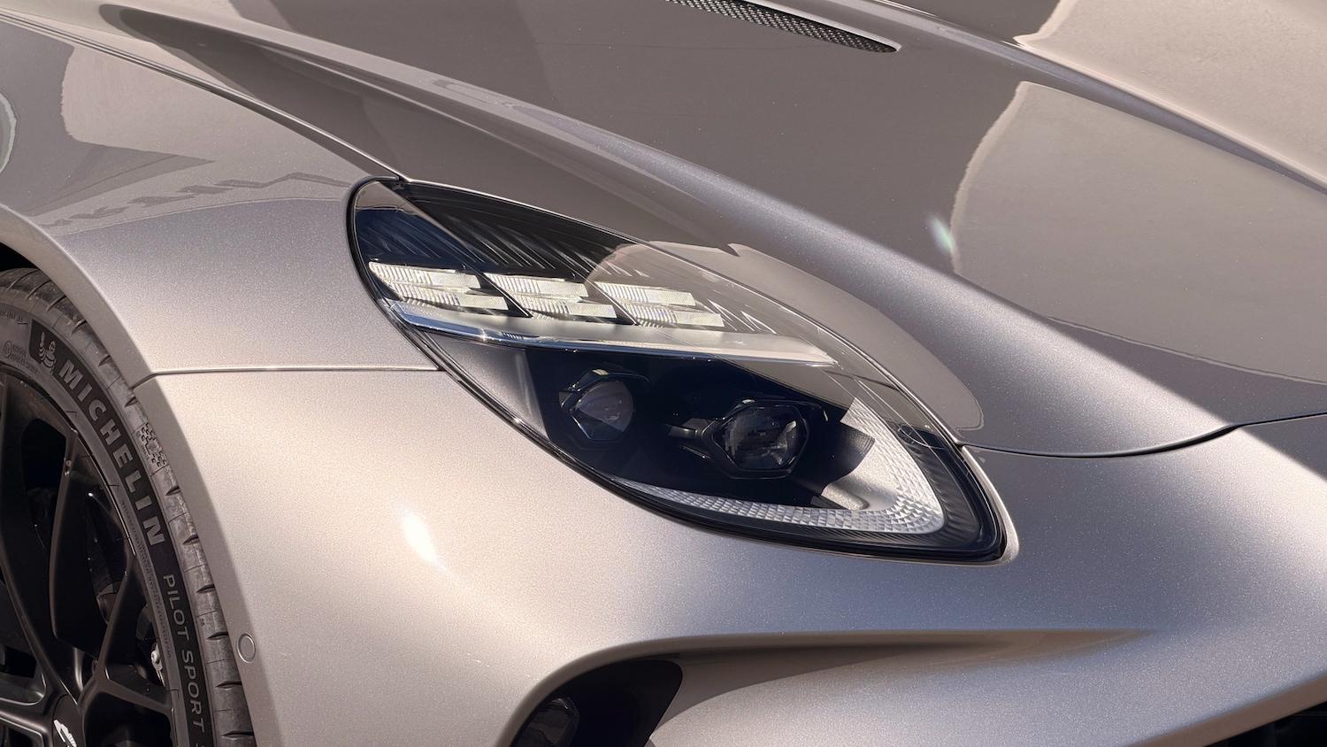 Used Aston Martin Vantage 2025 for sale - 76186966: Photo 17