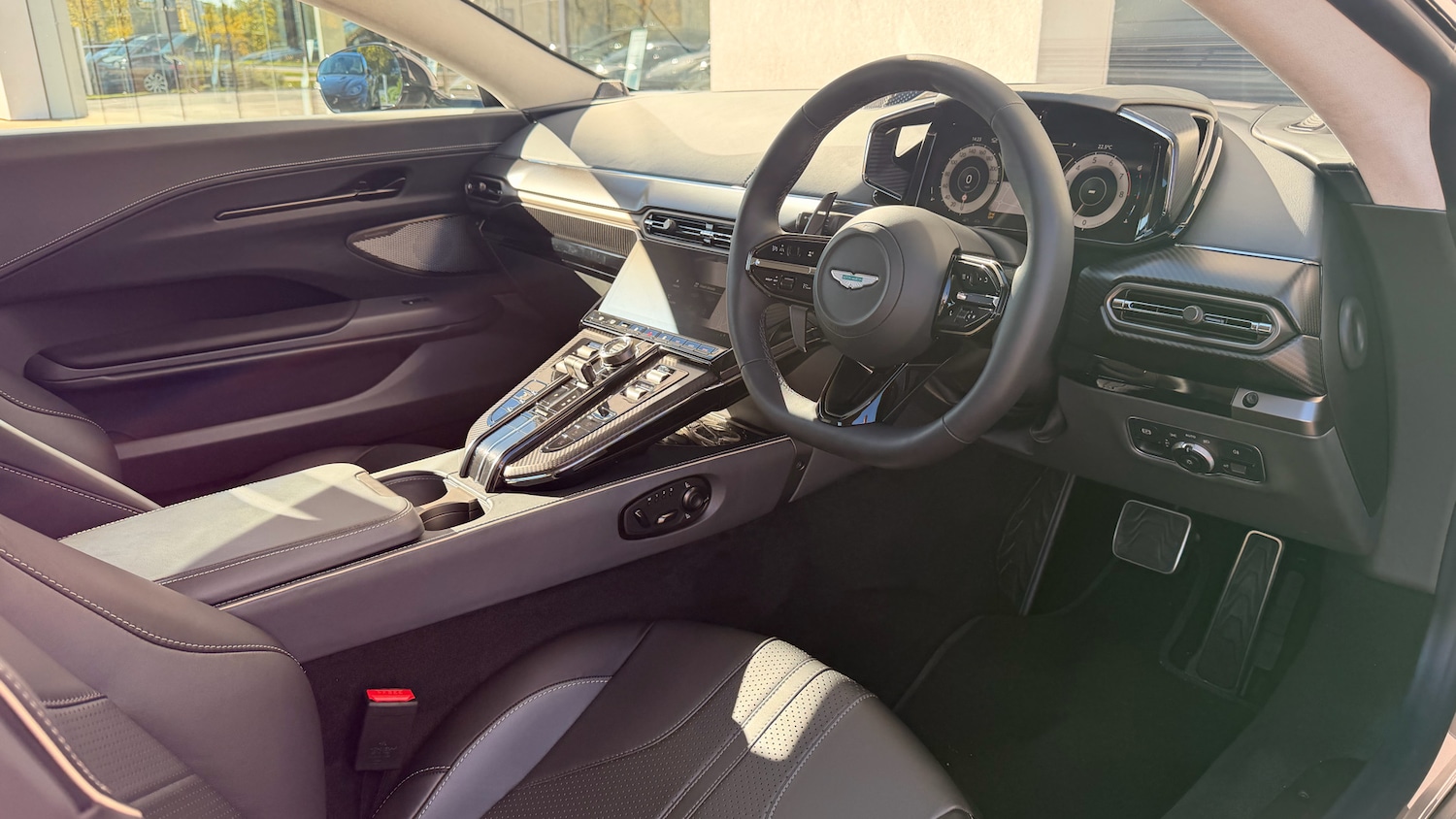 Used Aston Martin Vantage 2025 for sale - 76186966: Photo 3