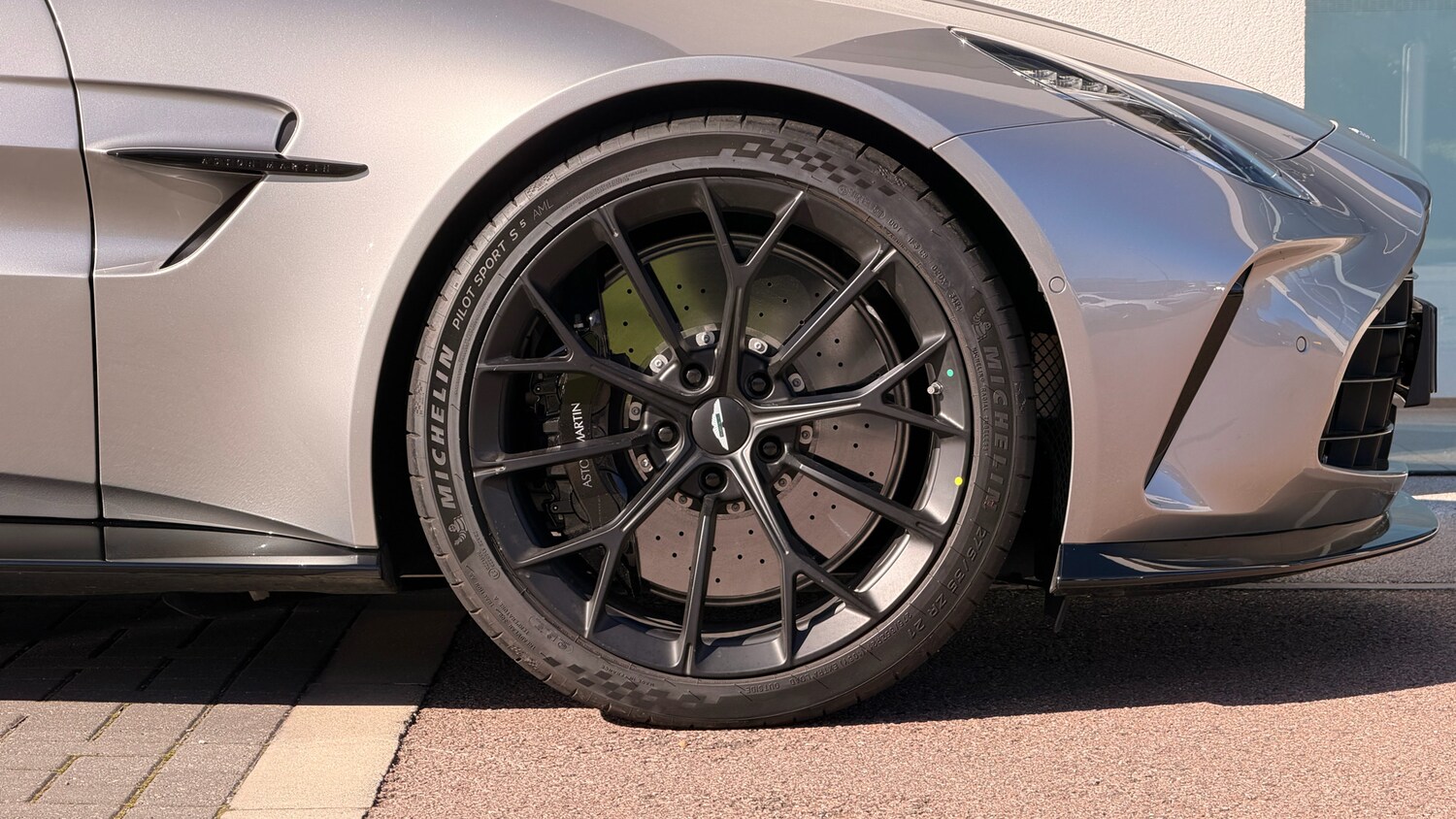 Used Aston Martin Vantage 2025 for sale - 76186966: Photo 4