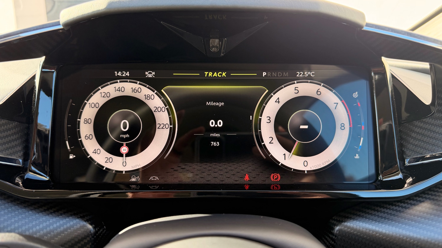 Used Aston Martin Vantage 2025 for sale - 76186966: Photo 6