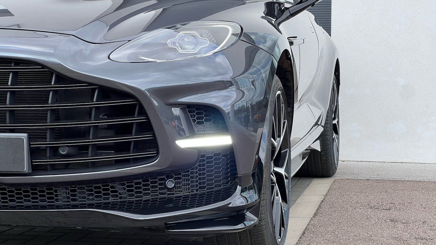 Used Aston Martin DBX 2024 for sale - 76910974: Photo 24