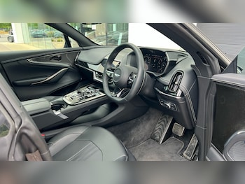 Used Aston Martin DBX 2024 for sale - 76910974: Photo