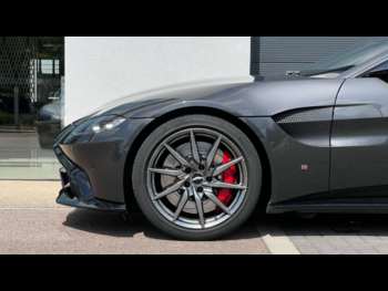 Used Aston Martin Vantage 2019 for sale - 75049023: Photo