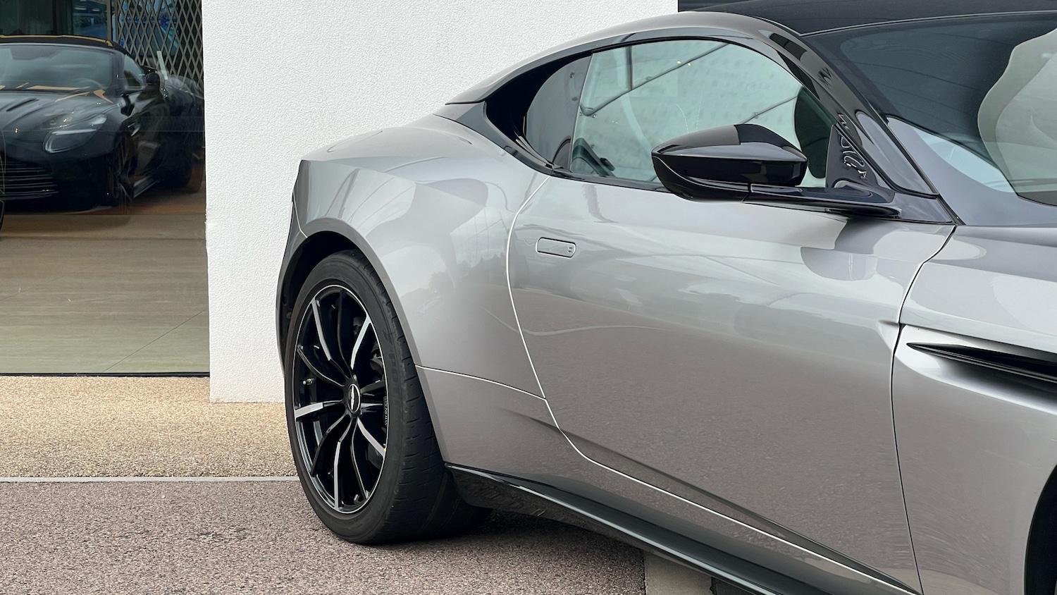 Used Aston Martin DB11 for sale - 76951272: Photo 15