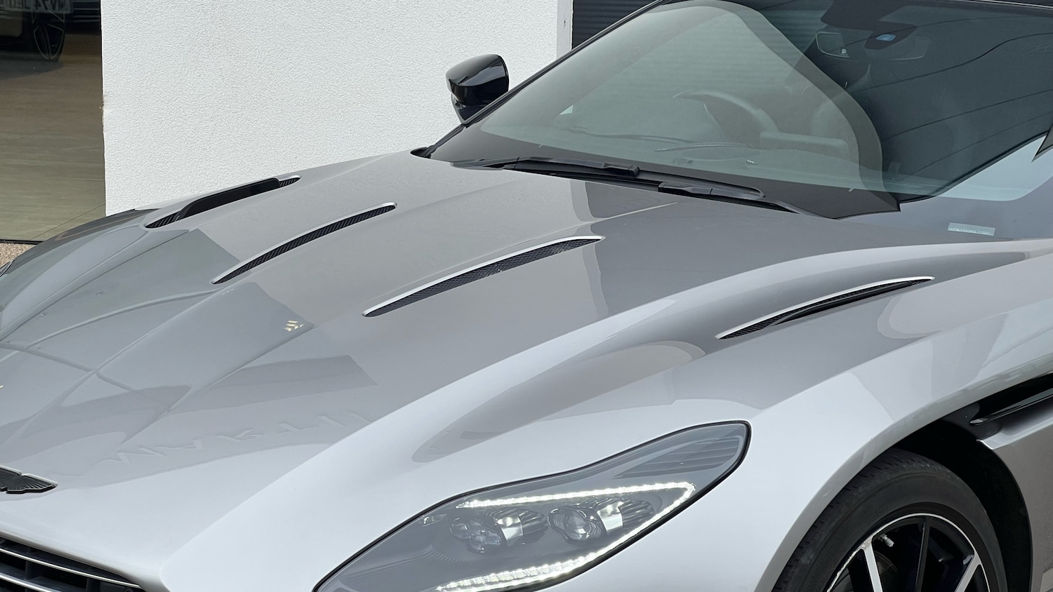 Used Aston Martin DB11 for sale - 76951272: Photo 24