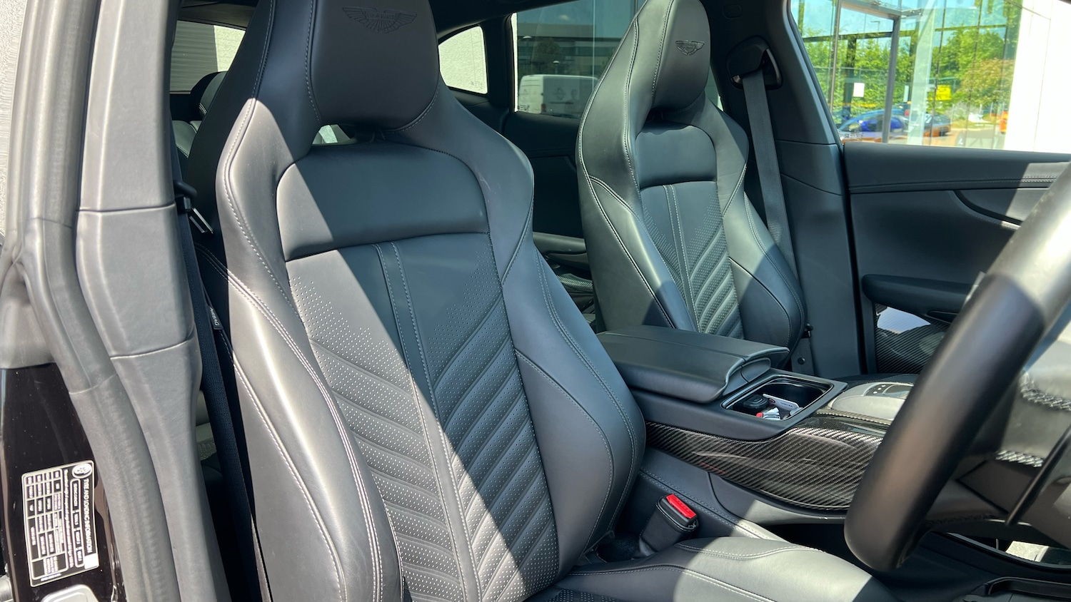 Used Aston Martin DBX 2024 for sale - 76884721: Photo 12