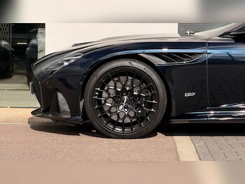 Used Aston Martin DBS 2023 for sale - 75962817: Photo