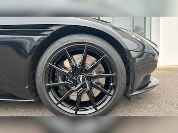 Used Aston Martin DB11 2021 for sale - 79765849: Photo