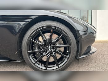 Used Aston Martin DB11 2021 for sale - 79819377: Photo