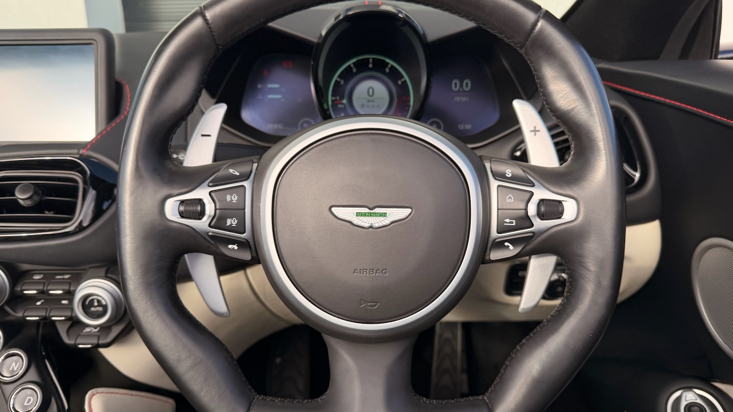 Used Aston Martin Vantage 2022 for sale - 77655972: Photo 11