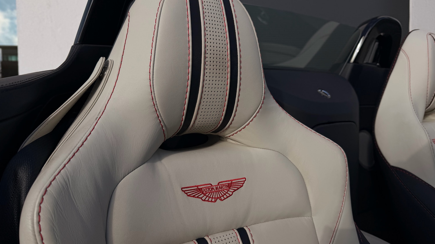 Used Aston Martin Vantage 2022 for sale - 77655972: Photo 5