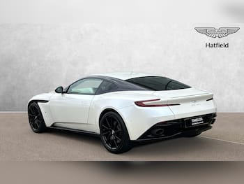 Used Aston Martin DB11 2017 for sale - 79739944: Photo