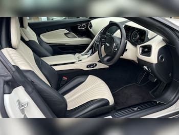 Used Aston Martin DB11 2017 for sale - 79739944: Photo