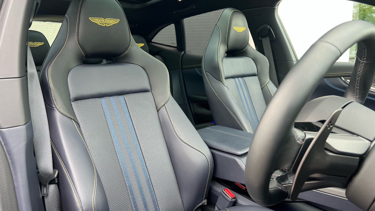 Used Aston Martin DBX 2025 for sale - 77937734: Photo 12