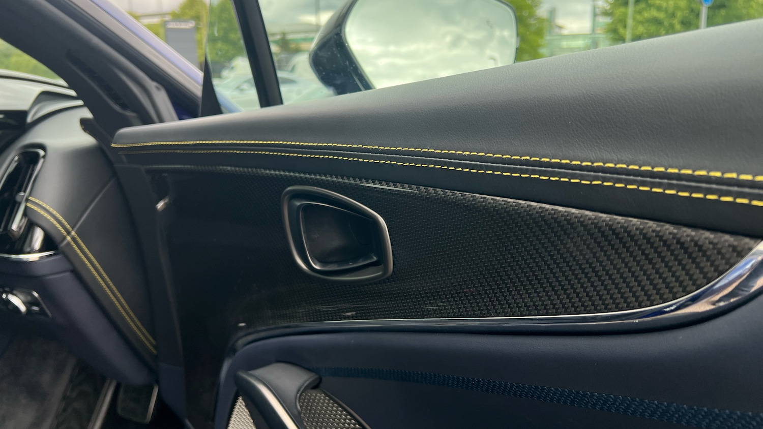 Used Aston Martin DBX 2025 for sale - 77937734: Photo 23