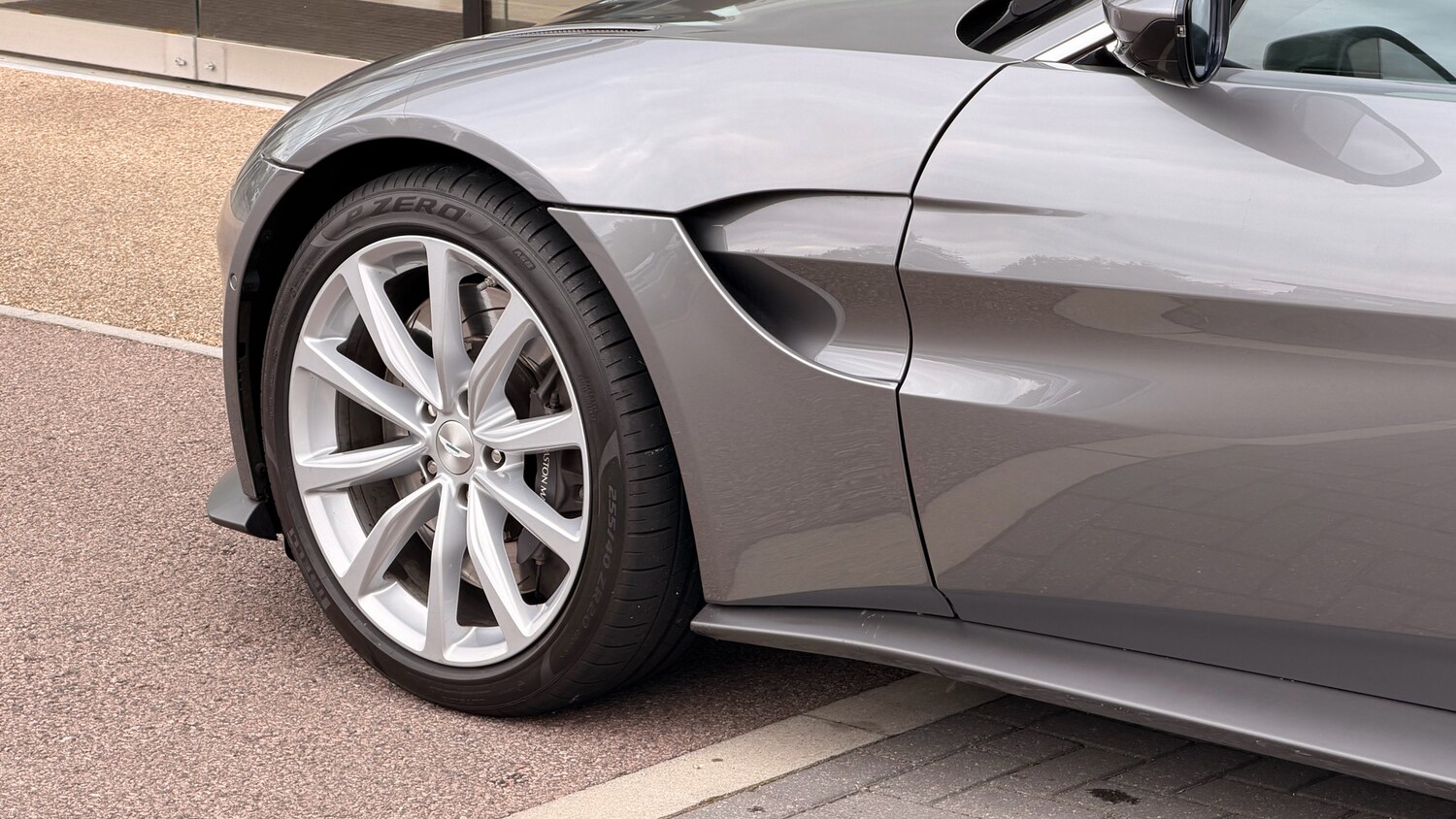 Used Aston Martin Vantage 2019 for sale - 76082125: Photo 9