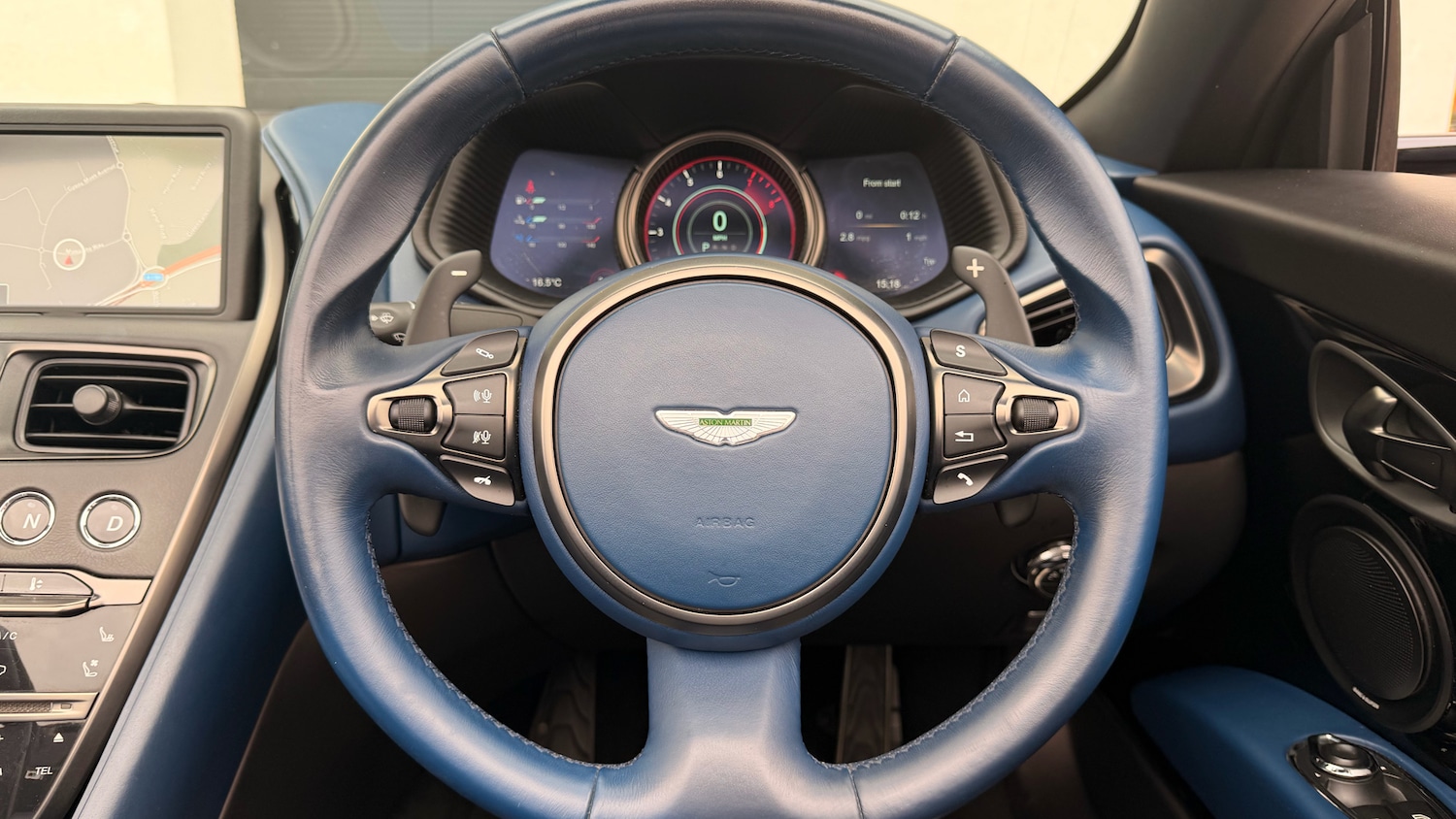 Used Aston Martin DB11 2018 for sale - 76257866: Photo 11