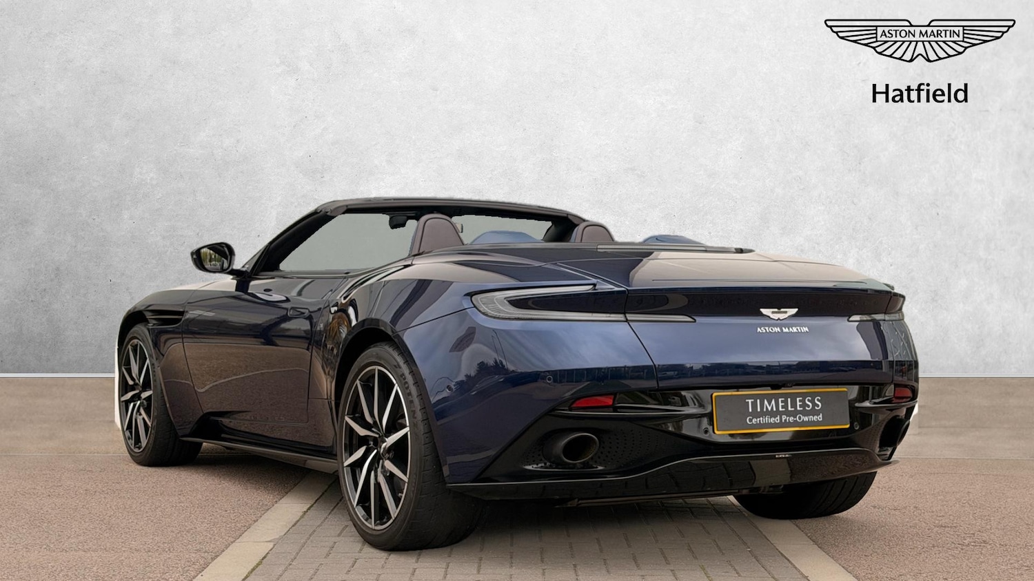Used Aston Martin DB11 2018 for sale - 76257866: Photo 2