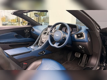 Used Aston Martin DB11 2018 for sale - 76257866: Photo