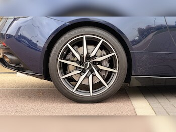 Used Aston Martin DB11 2018 for sale - 76257866: Photo
