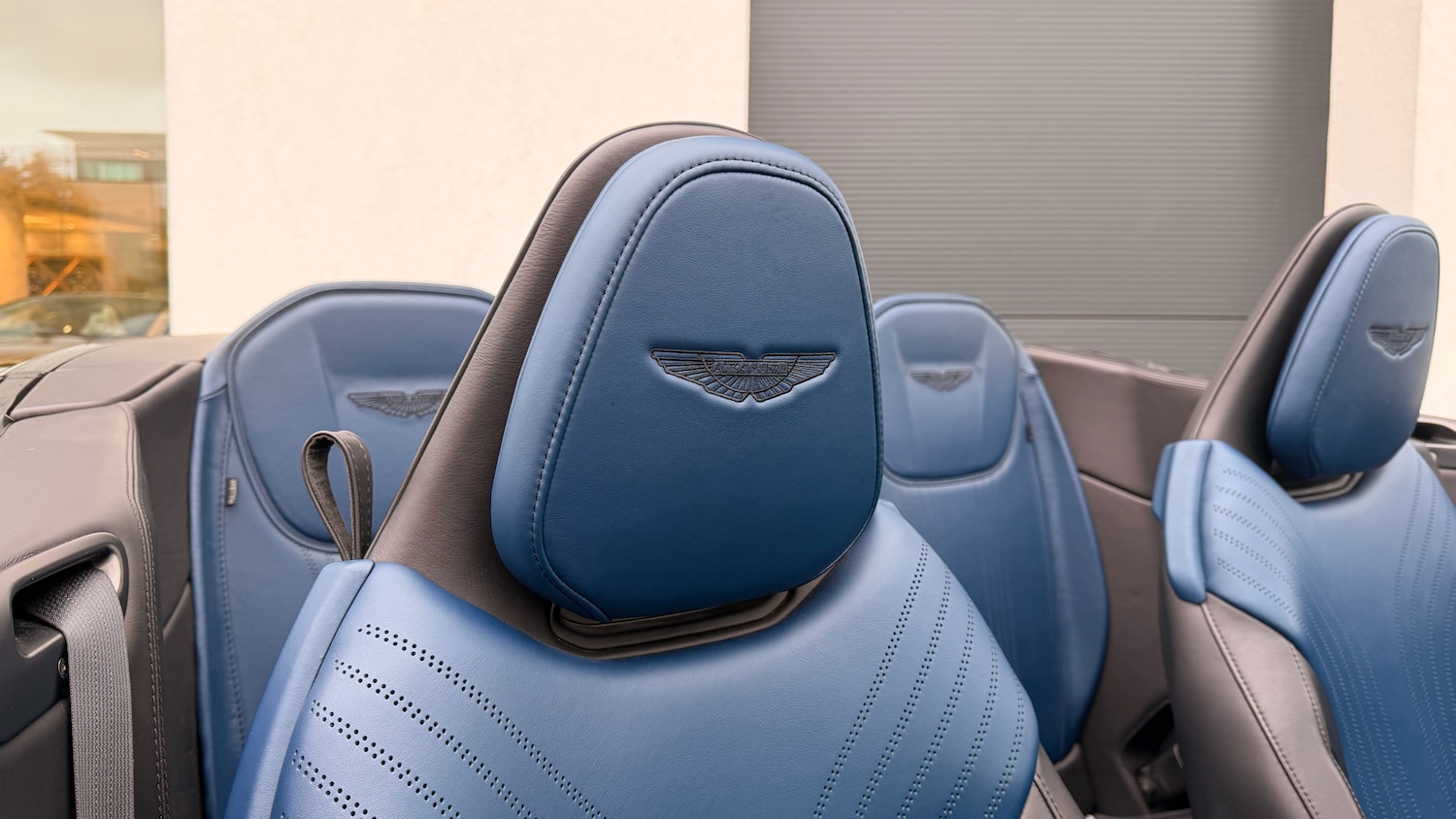 Used Aston Martin DB11 2018 for sale - 76257866: Photo 5