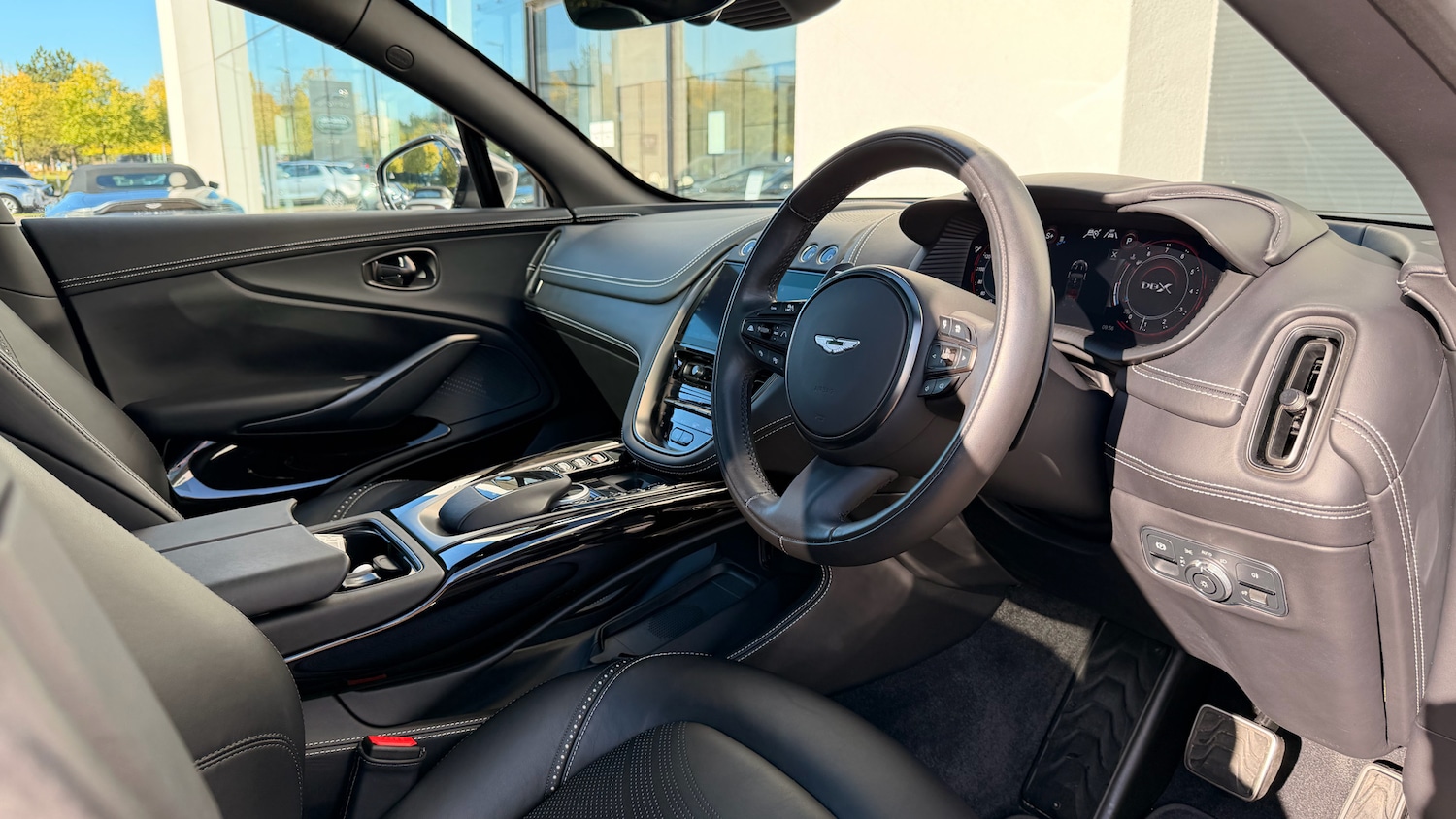 Used Aston Martin DBX 2024 for sale - 76106984: Photo 3