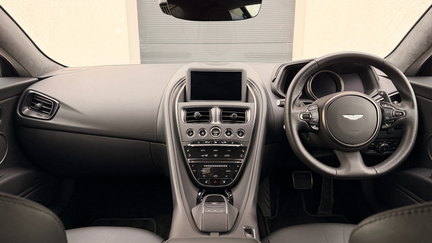 Used Aston Martin DB11 2022 for sale - 76836823: Photo 10