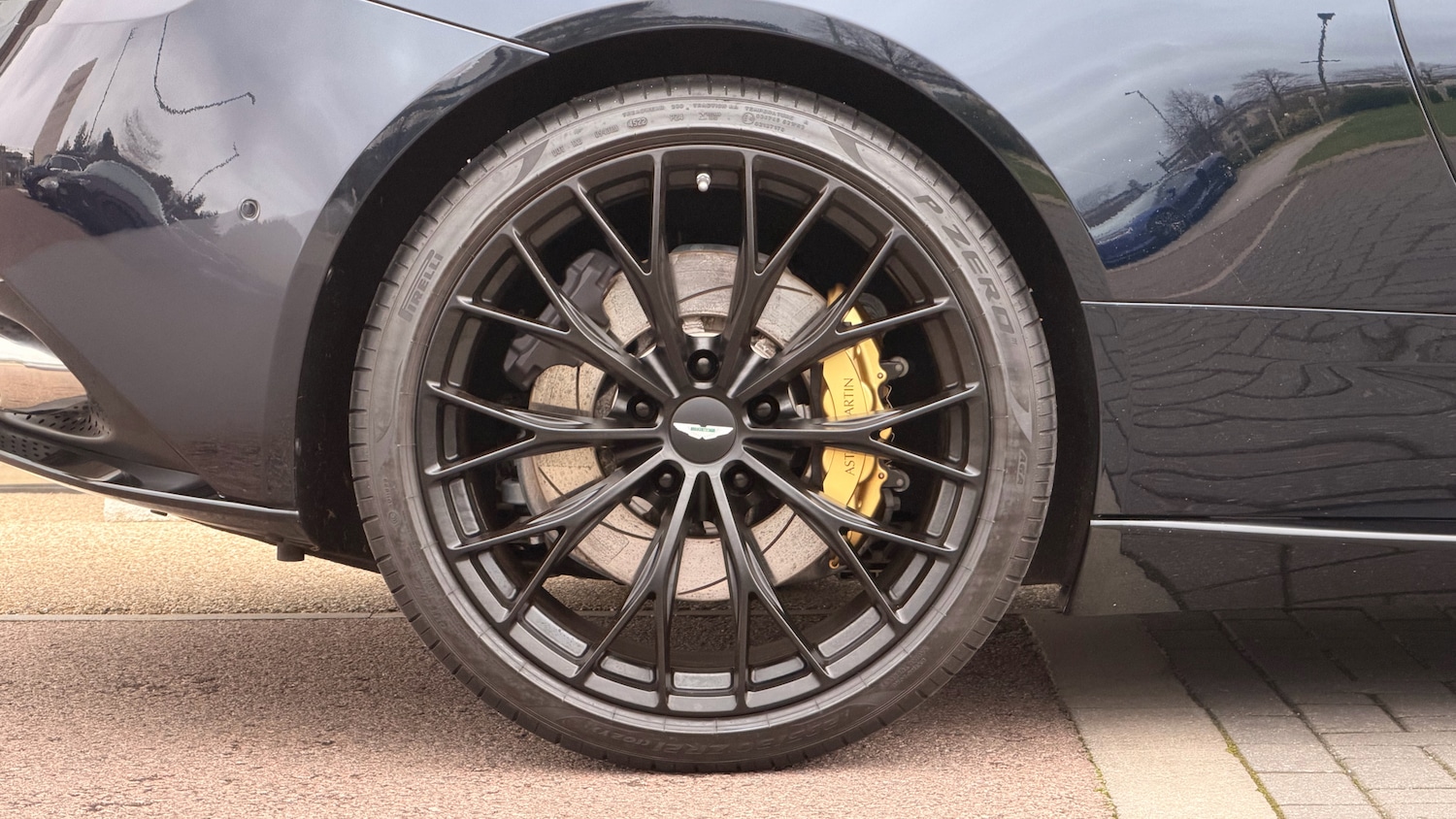 Used Aston Martin DB11 2022 for sale - 76836823: Photo 16